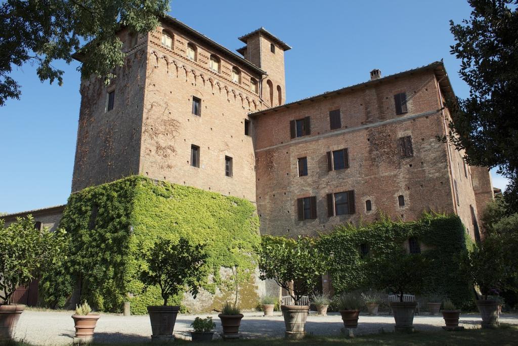 Castello Di San Fabiano Guest House Monteroni dʼArbia Exterior foto
