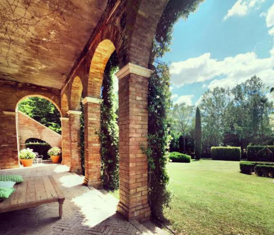 Castello Di San Fabiano Guest House Monteroni dʼArbia Exterior foto